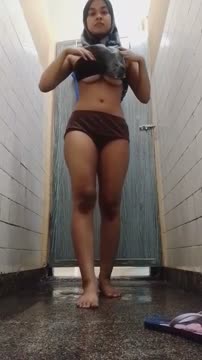 Hijab Joget Tiktok bugil Di Kamar Mandi – Telegram @kawakawastream.mp4