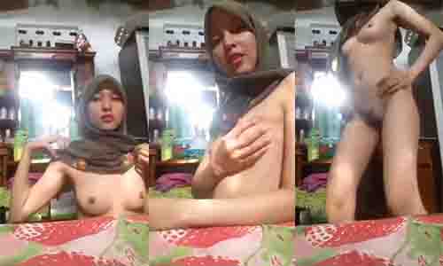Bokep Abg Esempeh Jilbab Tocil Bugil Asik Hot