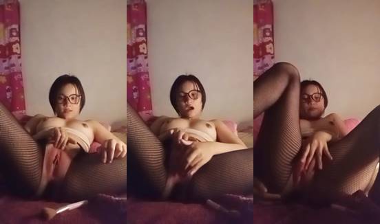 Bokep twitter memek mulus tembem anak esempeh