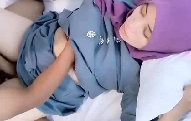 Guru IPA Esemah Sekarang Menjadi Lonte Bayaran