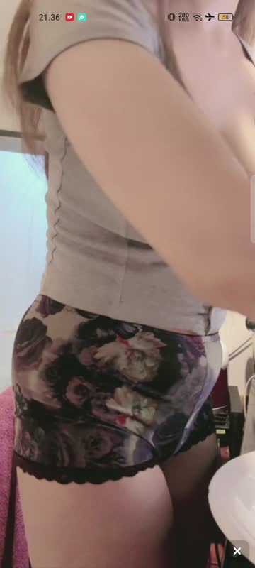 Tante Cathy live cuci piring nenen di lepas lanjut cuci memek colmek __ 1 mp4